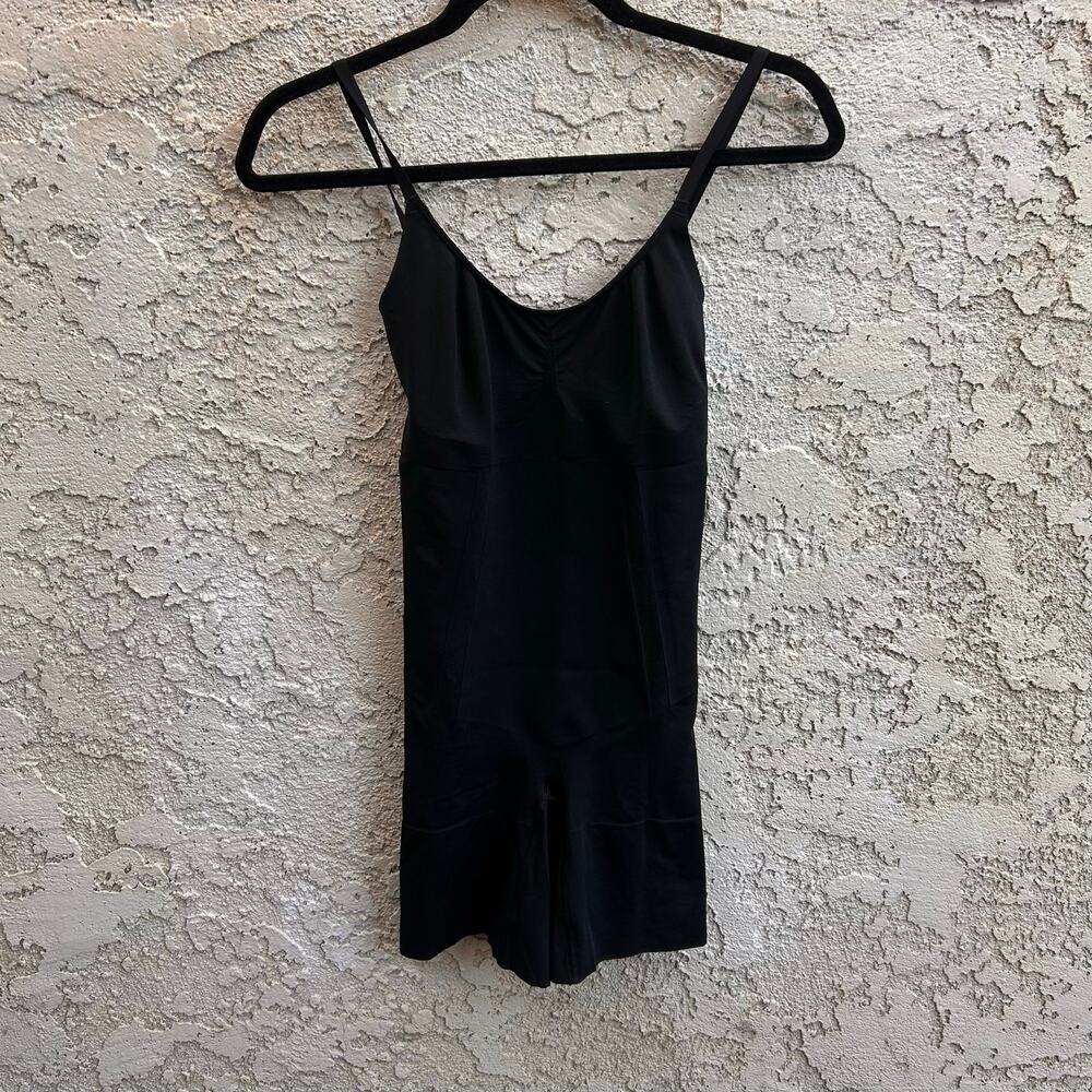 SPANX by Sara Blakely Mid Thigh Shapewear Bodysuit Size M